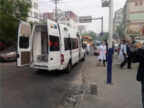 突發(fā)！青島一居民樓發(fā)生爆燃！已造1人死亡，7人受傷！3公里外有震感…