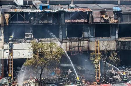 煤氣罐有沒忘關(guān)閥門？ 爆燃事故給餐館沉重警示